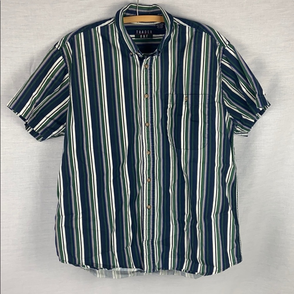 Trader Bay large button down short sleeve